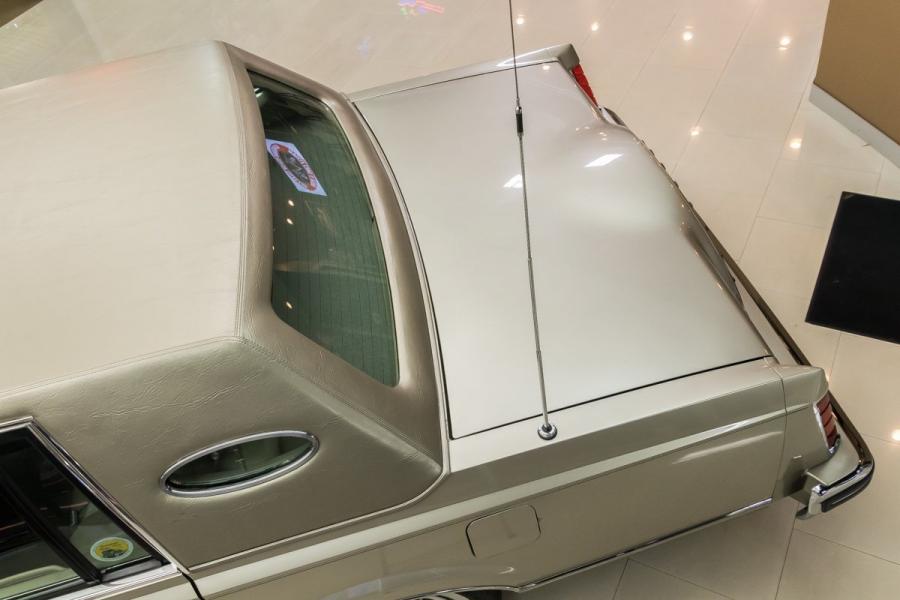 Детали экстерьера Lincoln Continental Mark VI Sedan 1980 года  (фото 26 из 111)